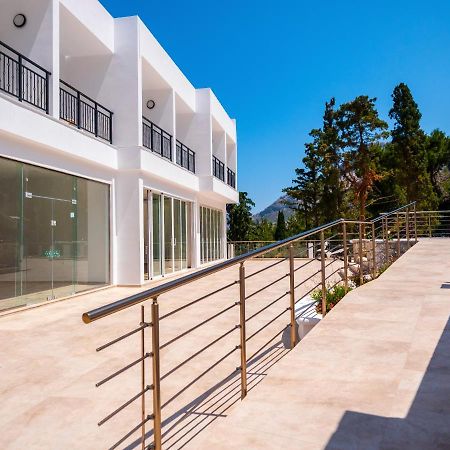 Plaza Hotel Masouri Exteriör bild