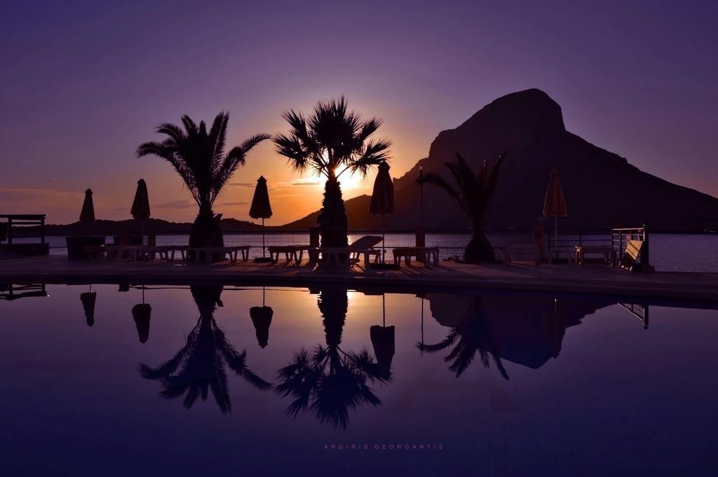 Plaza Hotel Masouri Exteriör bild