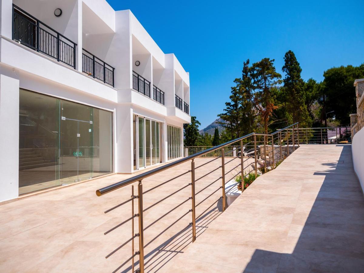 Plaza Hotel Masouri Exteriör bild