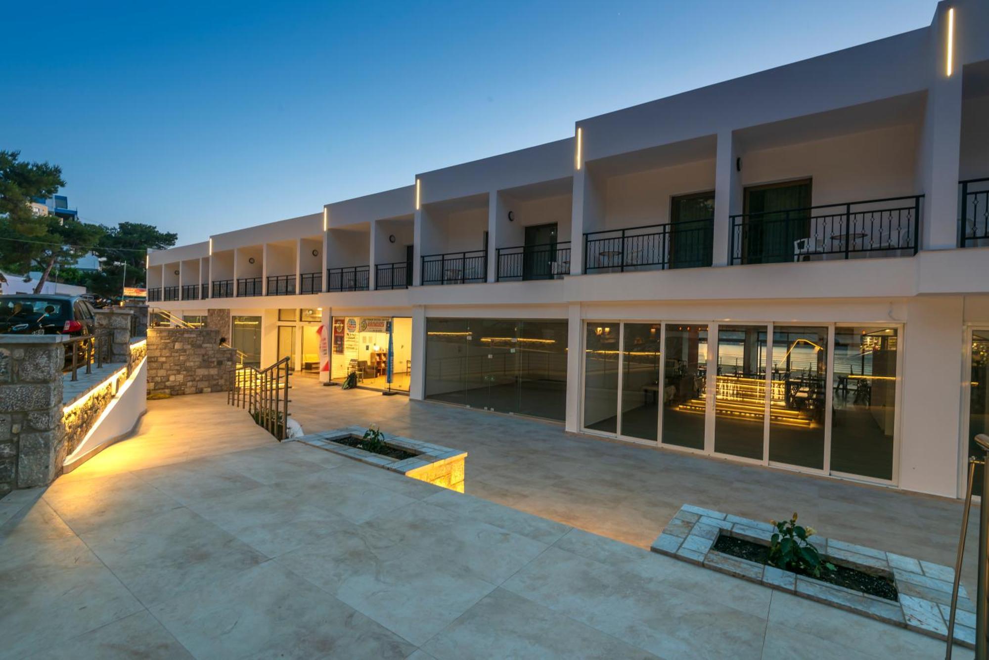 Plaza Hotel Masouri Exteriör bild