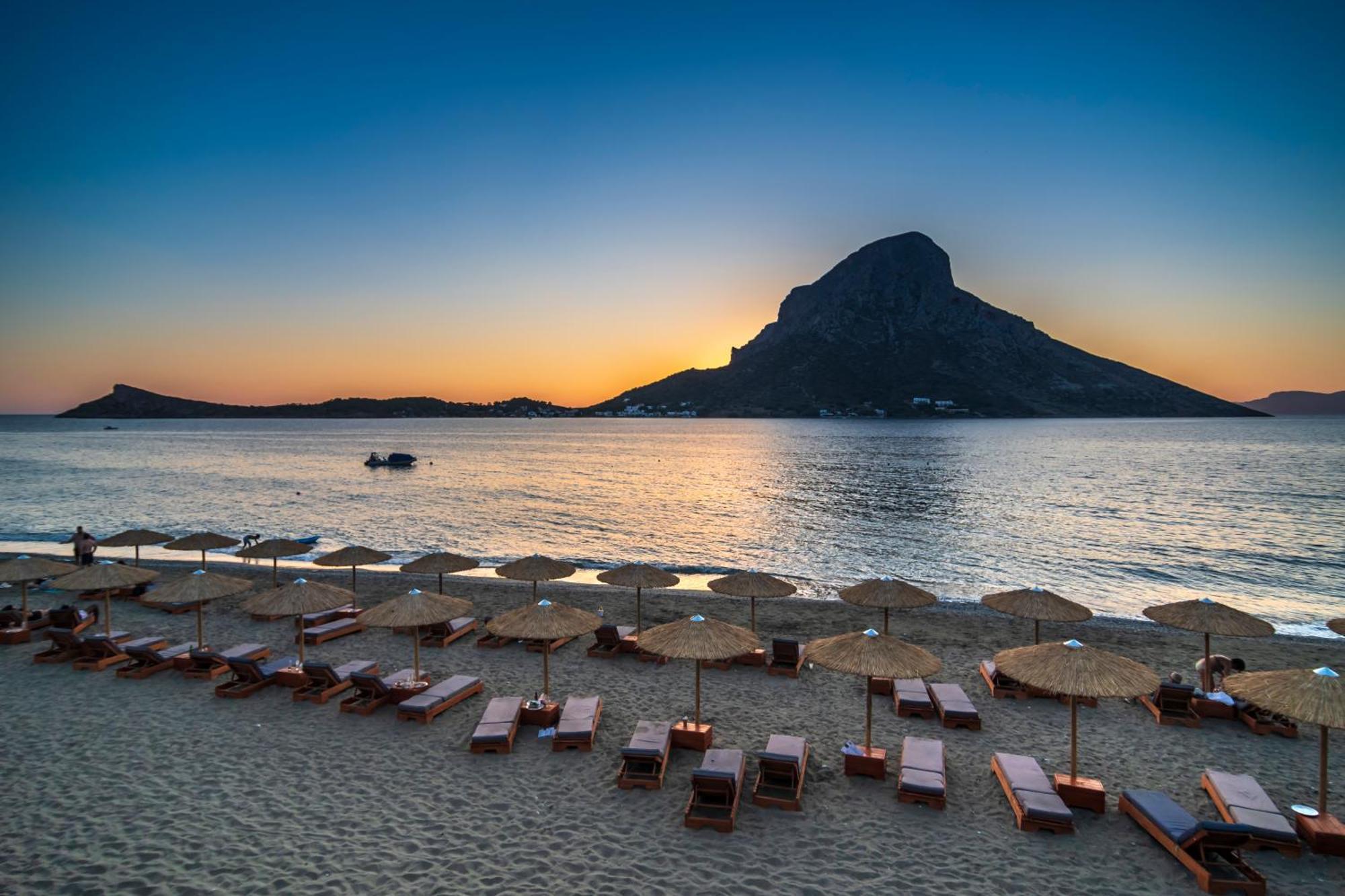 Plaza Hotel Masouri Exteriör bild