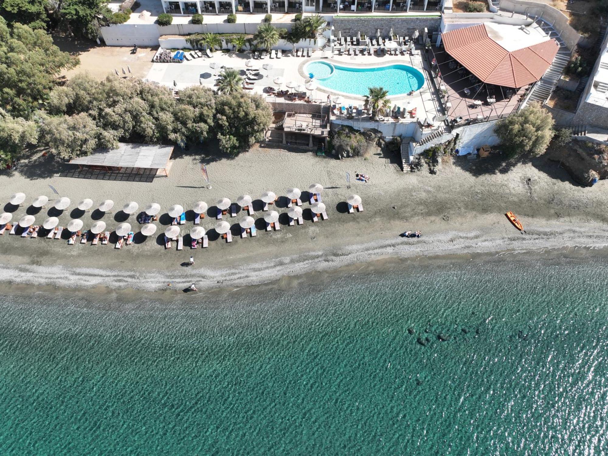 Plaza Hotel Masouri Exteriör bild