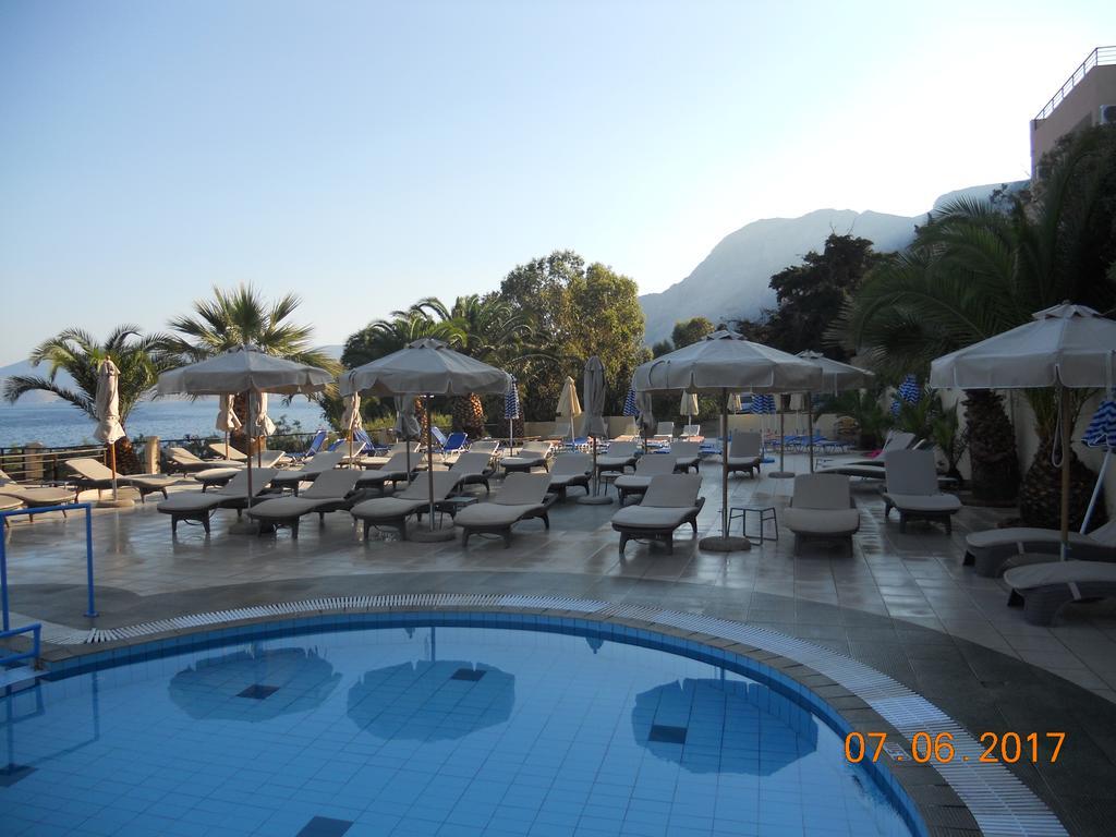 Plaza Hotel Masouri Exteriör bild