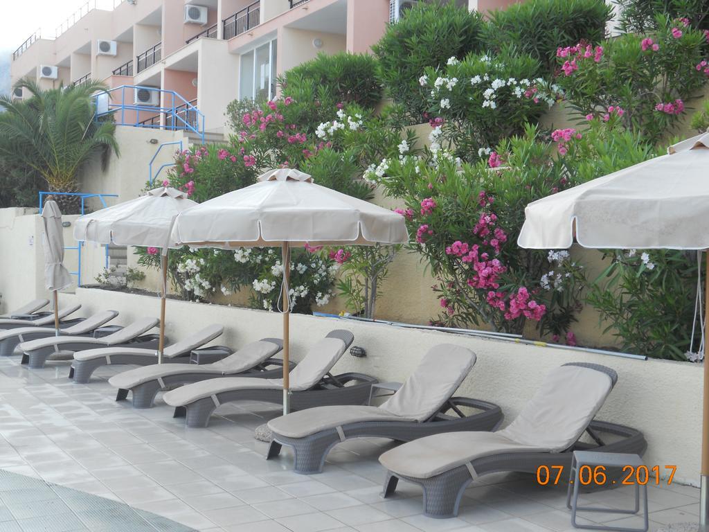 Plaza Hotel Masouri Exteriör bild