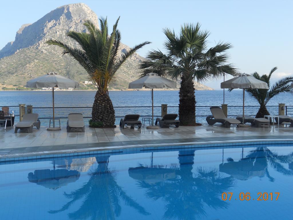 Plaza Hotel Masouri Exteriör bild